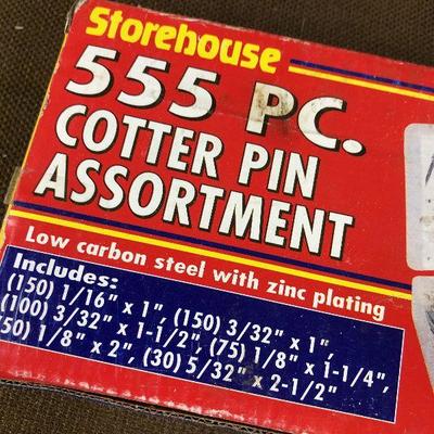 #296 550 piece Cotter Pin Assortment 
