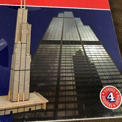 #318 ART MINDS Willis Tower, Chicago Puzzle 