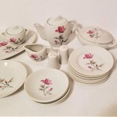 Lot #151  Vintage Child's Tea/dinnerware set - JAPAN
