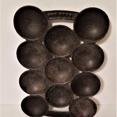 Lot #169  Antique Muffin Pan - R&E Manufacturing Co. - Cast Iron