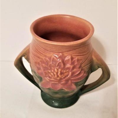 Lot #172  ROSEVILLE Water Lilly Vase