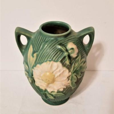 Lot #183  ROSEVILLE Vase in the Peony pattern - 1942