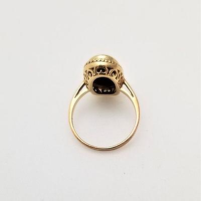 Lot #190  Beautiful 14kt Gold Ring with Onyx - size 7