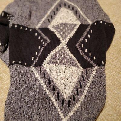 MB-265:  Sweaters size small