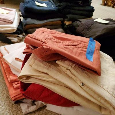 MB-272    Women's Pants size 6