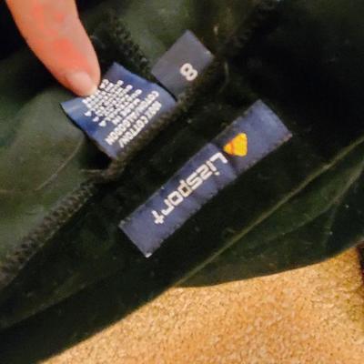 MB- 271   :  ladies pants size 6 and 8 