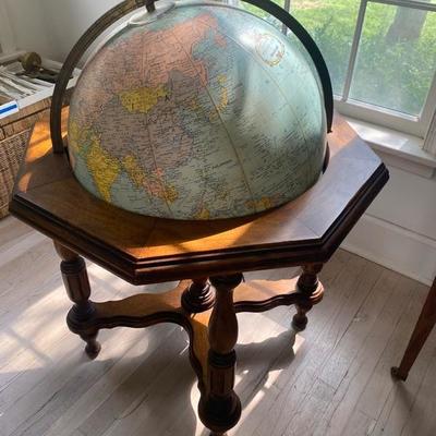 Lot # 737 Large 20â€ Lighted Globe on Stand 