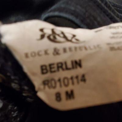 MB-273:  Women's Jeans