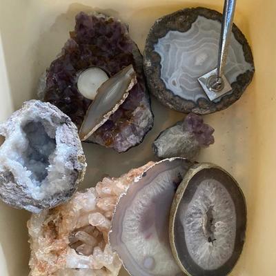 Lot # 786 Lot of Misc. Geodes 