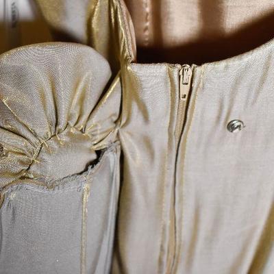 B3-100: Womens Clothing