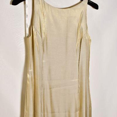 B3-100: Womens Clothing