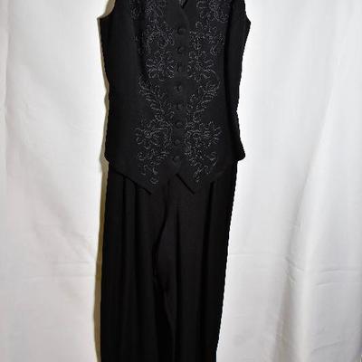 B3-101: Laundry Gown