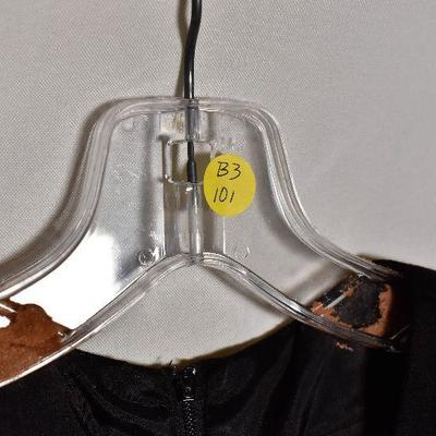 B3-101: Laundry Gown