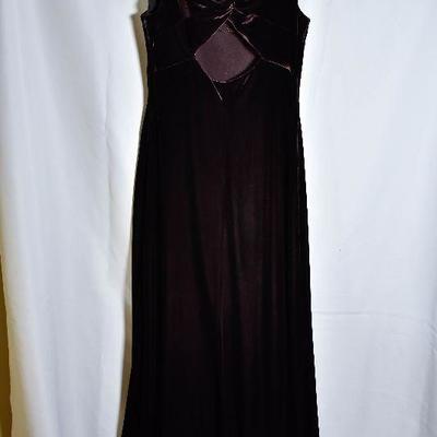 B3-105: Niki Gown