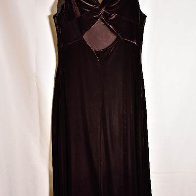 B3-105: Niki Gown