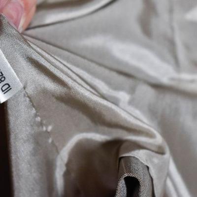 B3-107: Womens Size 8 Anne Taylor Suit