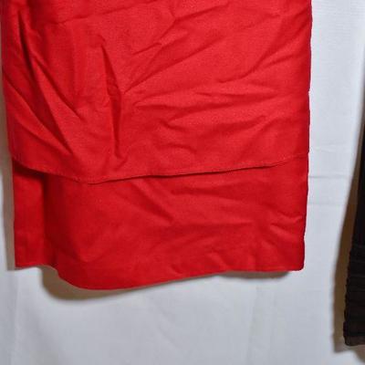 B3-108: Womens Size 4 dresses