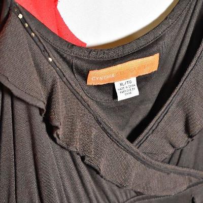 B3-108: Womens Size 4 dresses