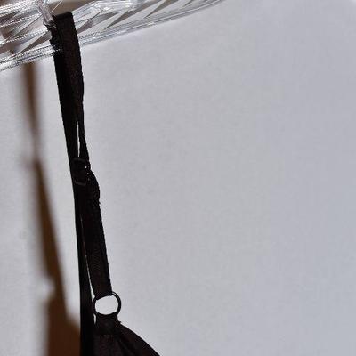 B3-108: Womens Size 4 dresses