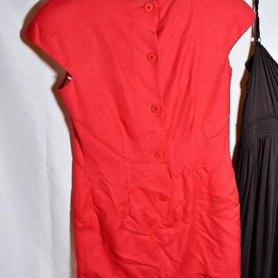 B3-108: Womens Size 4 dresses