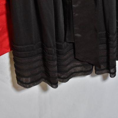 B3-108: Womens Size 4 dresses