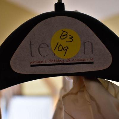 B3-109: Adrianna Papell Cocktail Dress size 8