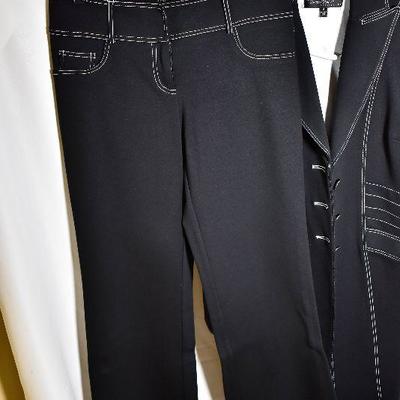 B3-110: Contour Collection size Medium Suit