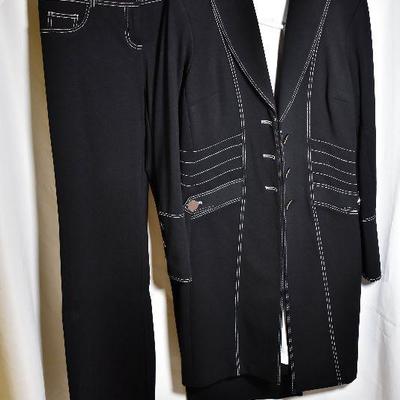 B3-110: Contour Collection size Medium Suit