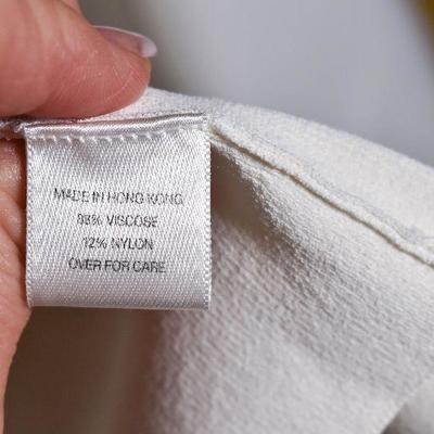 B3-114: Adrienne Vittadini Size 4 lot