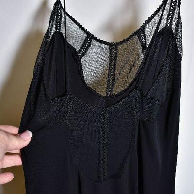 B3-119: Stunning Long Silky Black Gown!