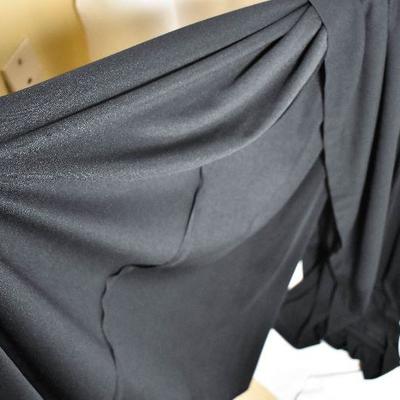 B3-120: Darya NY gown size 6