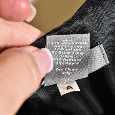 B3-122: Ann Taylor Vest and Pants Lot