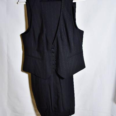 B3-122: Ann Taylor Vest and Pants Lot