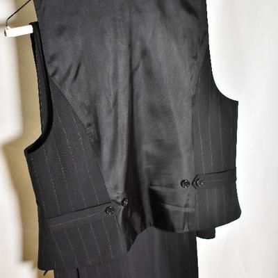 B3-122: Ann Taylor Vest and Pants Lot
