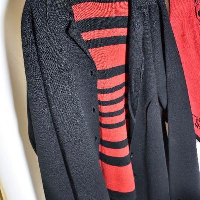 B3-127: Womens Jacket / Sweater Lot