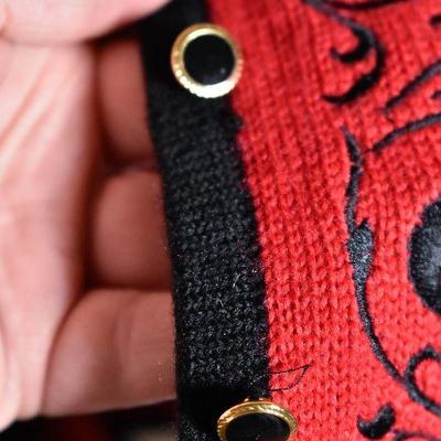 B3-127: Womens Jacket / Sweater Lot