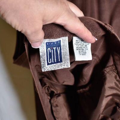 B3-130: Womens Pants Lot