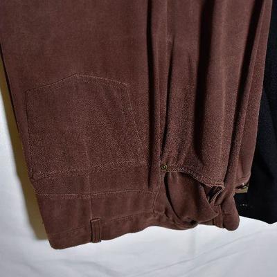 B3-130: Womens Pants Lot