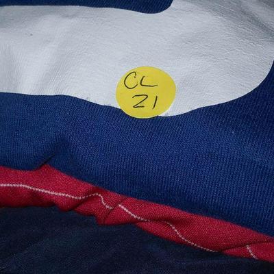 CL21: Mens NY Giants Clothing Lot