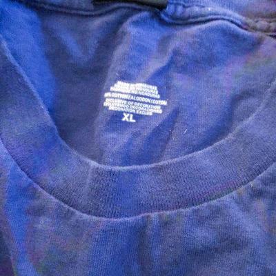 CL21: Mens NY Giants Clothing Lot