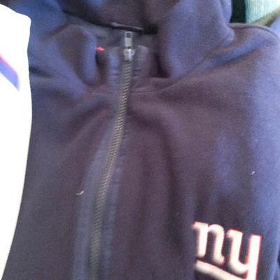 CL22: Mens NY Giants Clothing Lot