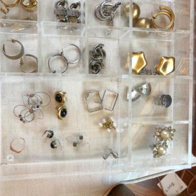 124. Jewelry, Earrings