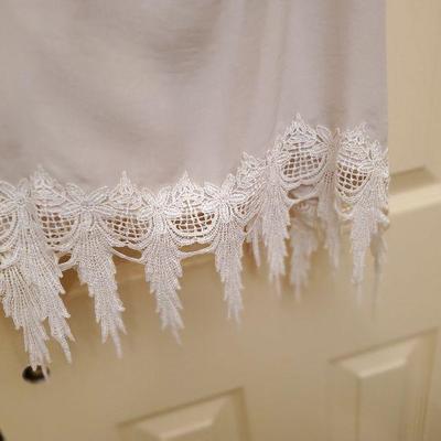 MB-289:  Karen Zambos Jocelyn top nwt