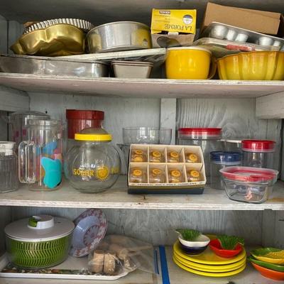 Lot # 815 Lot of Misc Vintage Bakeware 