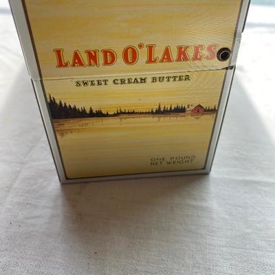 Lot # 859 Vintage Land O Lakes recipe box