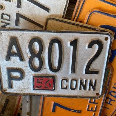 Lot #873 Lot of vintage single car license plates