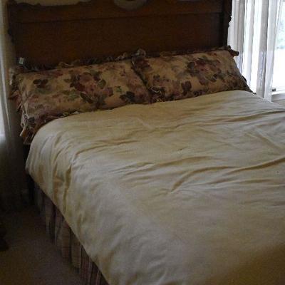 Vintage Oak Headboard - Queen Sized Bed