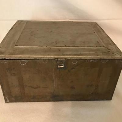 Lot 47 Tin Keepsake box