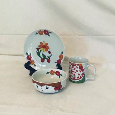 Lot 50 Kids plate set
