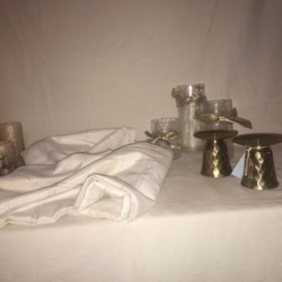 Lot 58 Table decor